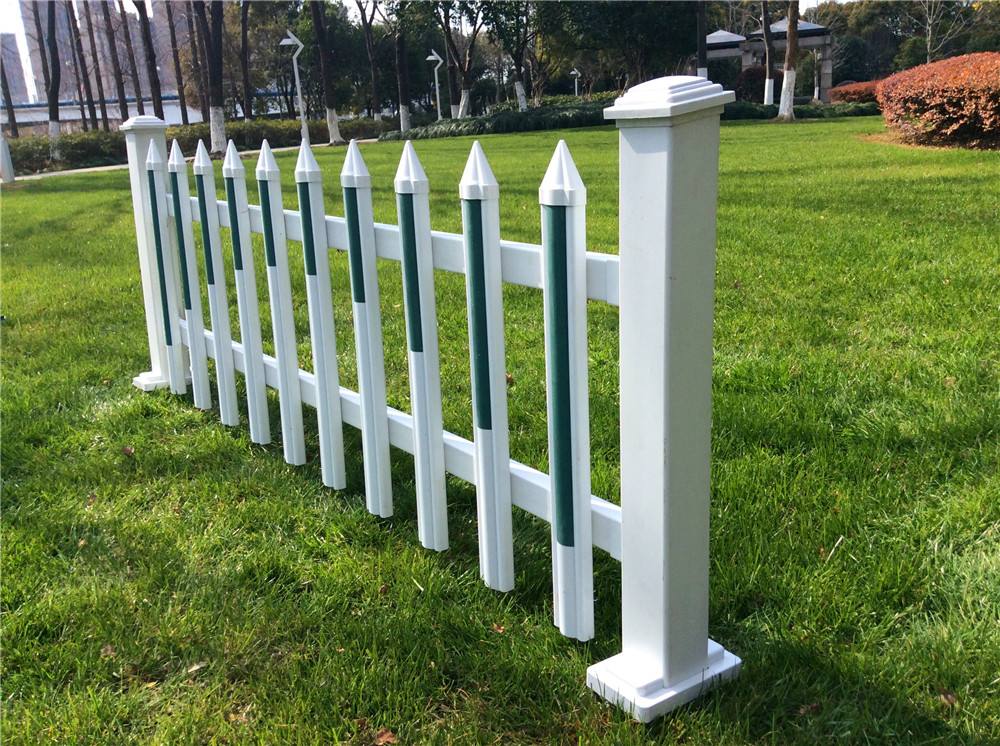 PVC草坪护栏常见规范及选购注意事项